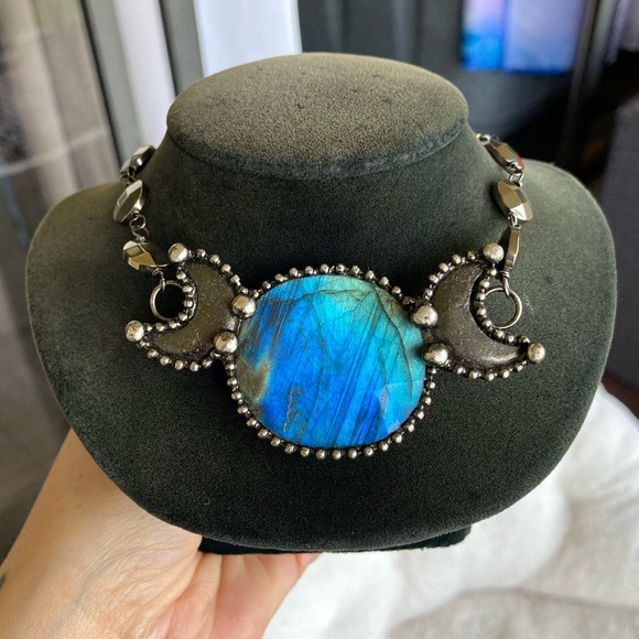 Natural blue iridescent flash labradorite gemstone triple moon goddess necklace - Picture 3 of 13